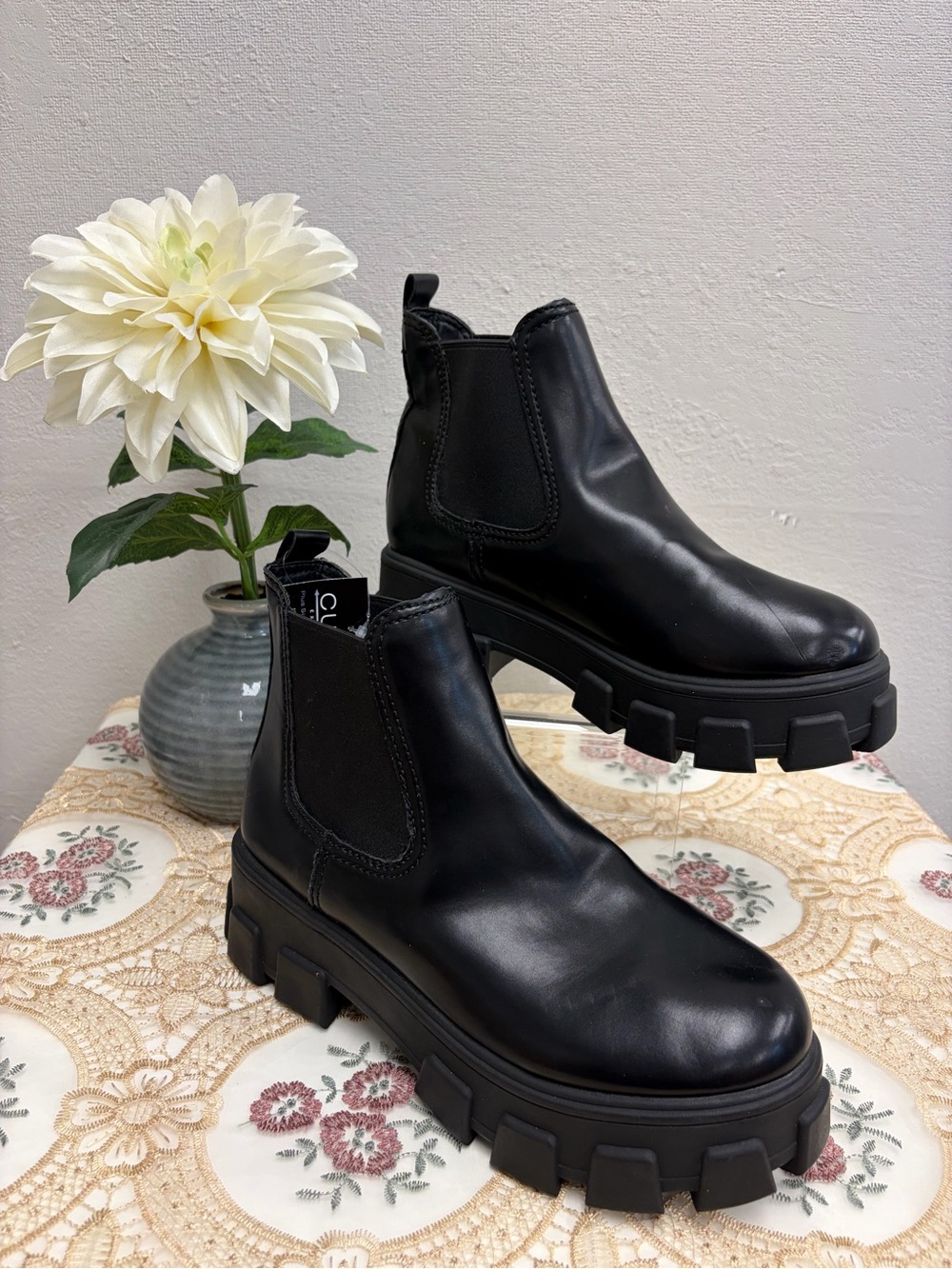 Circus by Sam Edelman Black Lug Chelsea Boot